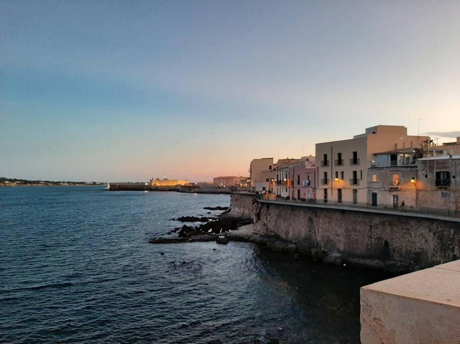 Casa Noa, Il Tuo Appartamento Nel Cuore Di Ortigia Syracuse Exterior photo